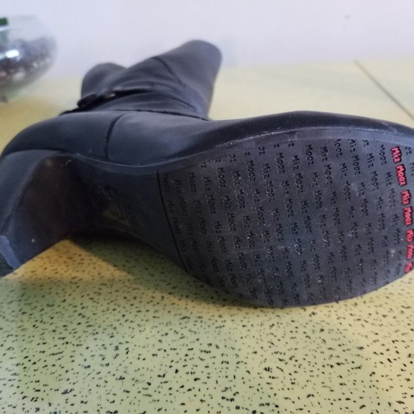 Miz Mooz genuine leather boots, size 7 - Picture 4 of 4